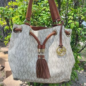 MICHAEL KORS Signature Drawstring Tote Shoulder Bag Bedford Fulton Jet Set Mina